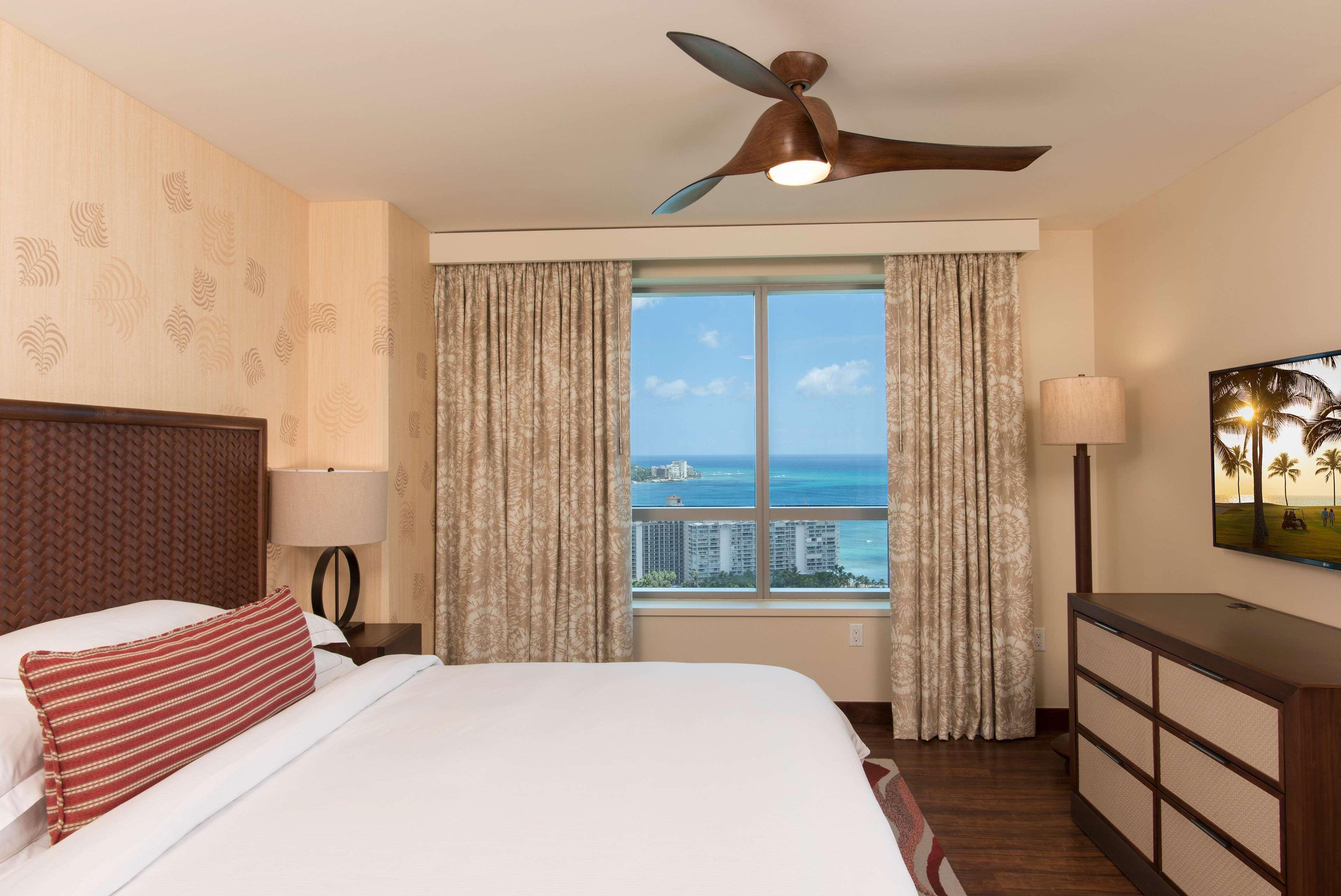 Готель Hilton Grand Vacation Club The Grand Islander Waikiki Гонолулу Екстер'єр фото
